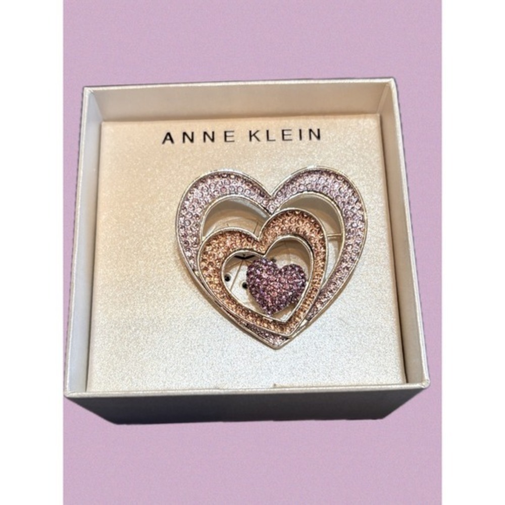Anne Klein Silver Tone Pave Crystal Triple Heart Brooch Pin Pink Rose Lilac